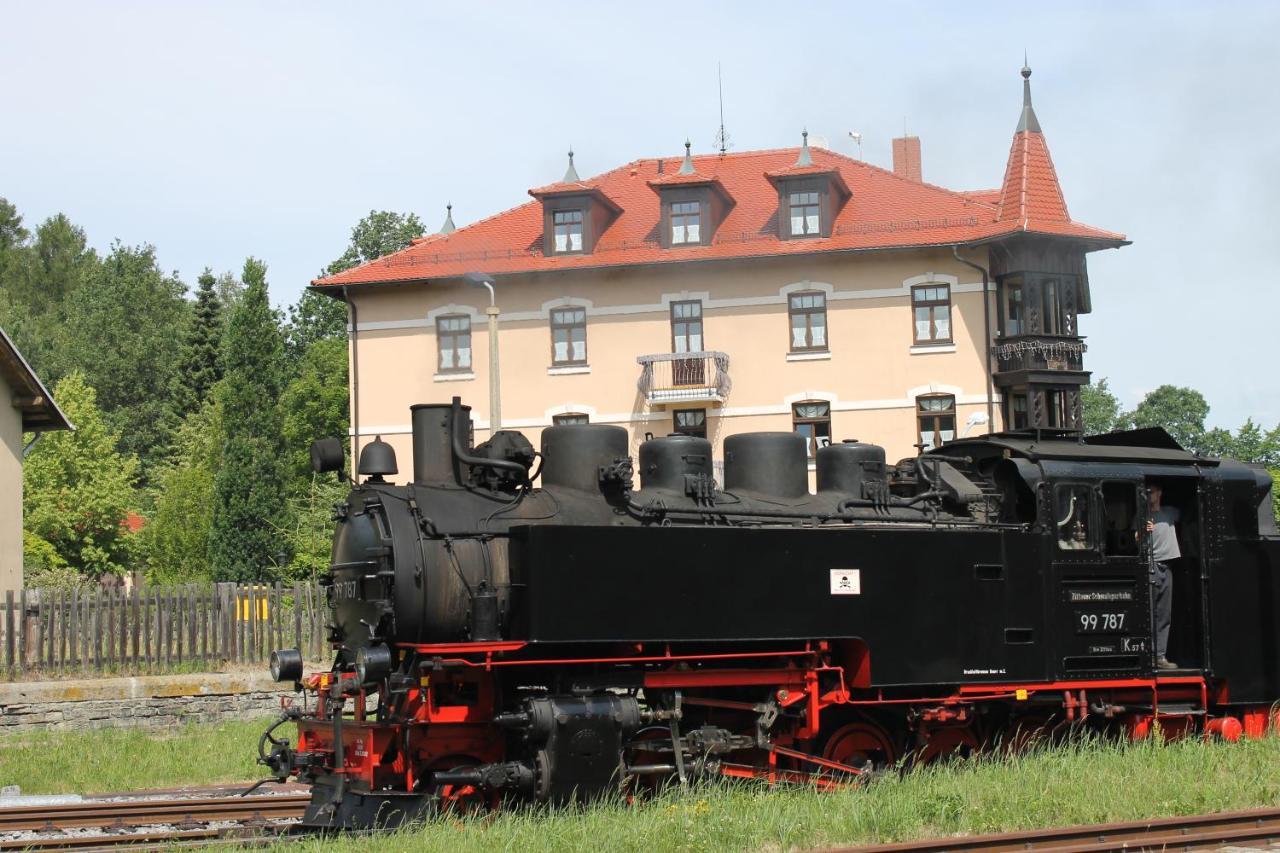 Hotel Bb Bahnhof Bertsdorf Olbersdorf Exterior photo